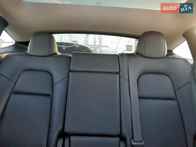 Білий Тесла Model Y, об'ємом двигуна 0 л та пробігом 83 тис. км за 12200 $, фото 9 на Automoto.ua