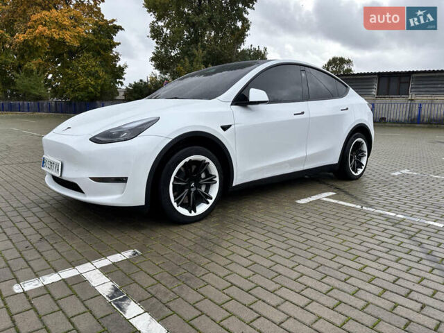 Білий Тесла Model Y, об'ємом двигуна 0 л та пробігом 45 тис. км за 27500 $, фото 5 на Automoto.ua