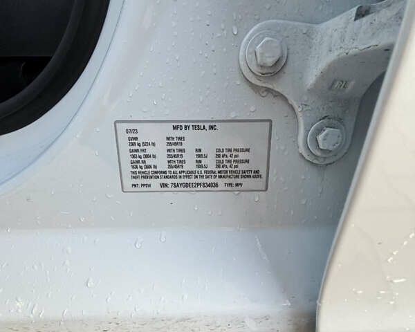 Белый Тесла Model Y, объемом двигателя 0 л и пробегом 45 тыс. км за 26999 $, фото 16 на Automoto.ua