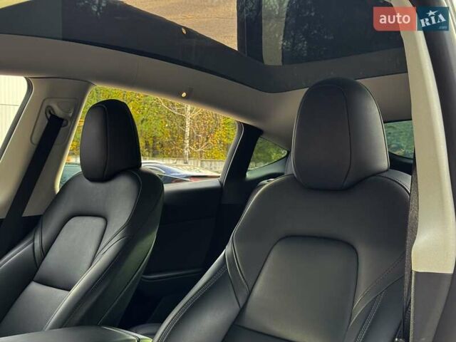 Белый Тесла Model Y, объемом двигателя 0 л и пробегом 89 тыс. км за 30999 $, фото 13 на Automoto.ua