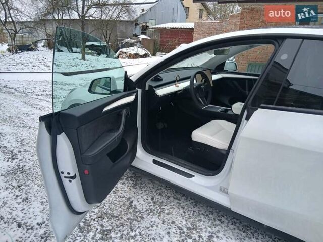 Білий Тесла Model Y, об'ємом двигуна 0 л та пробігом 57 тис. км за 26500 $, фото 7 на Automoto.ua