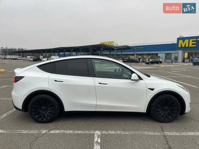 Белый Тесла Model Y, объемом двигателя 0 л и пробегом 39 тыс. км за 36900 $, фото 7 на Automoto.ua
