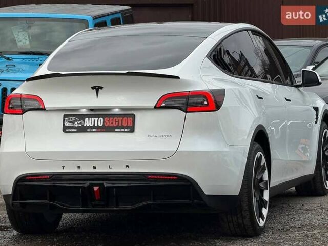 Белый Тесла Model Y, объемом двигателя 0 л и пробегом 53 тыс. км за 28800 $, фото 9 на Automoto.ua