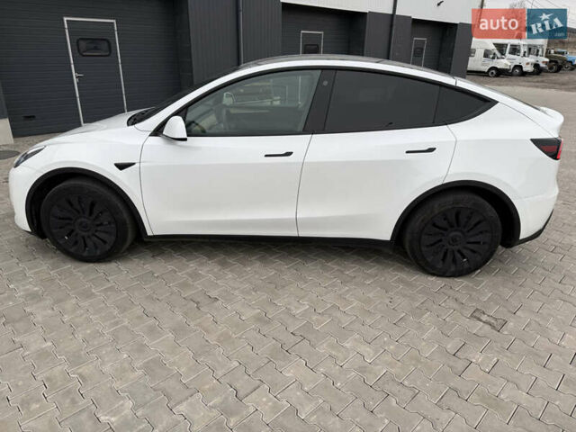 Белый Тесла Model Y, объемом двигателя 0 л и пробегом 39 тыс. км за 27200 $, фото 10 на Automoto.ua