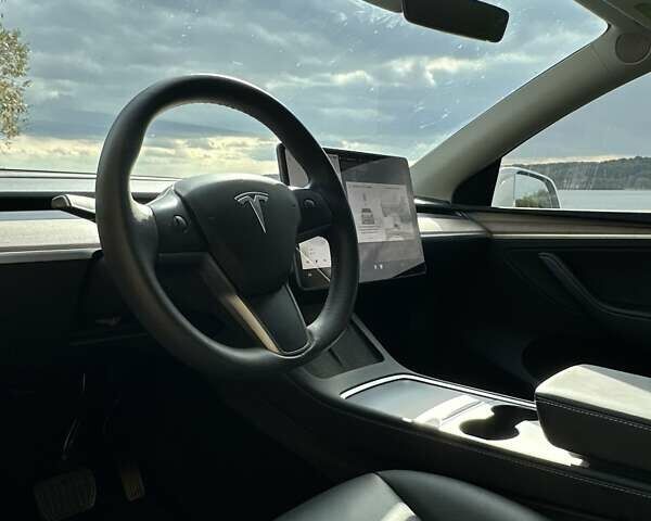 Тесла Model Y 2023 в Тернополе на Automoto.ua Белый Тесла Model Y, объемом двигателя 0 л и пробегом 44 тыс. км за 28700 $, фото 5 на Automoto.ua