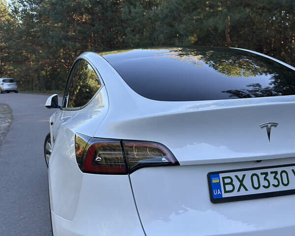 Білий Тесла Model Y, об'ємом двигуна 0 л та пробігом 30 тис. км за 32555 $, фото 6 на Automoto.ua