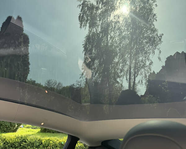 Белый Тесла Model Y, объемом двигателя 0 л и пробегом 24 тыс. км за 32500 $, фото 28 на Automoto.ua