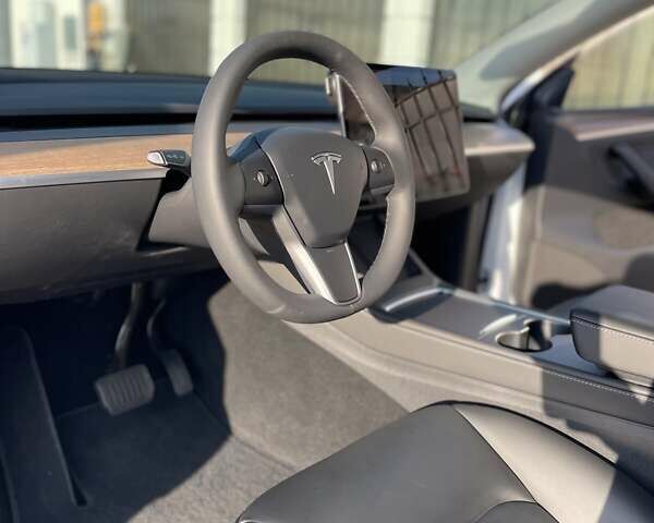 Белый Тесла Model Y, объемом двигателя 0 л и пробегом 26 тыс. км за 28700 $, фото 13 на Automoto.ua