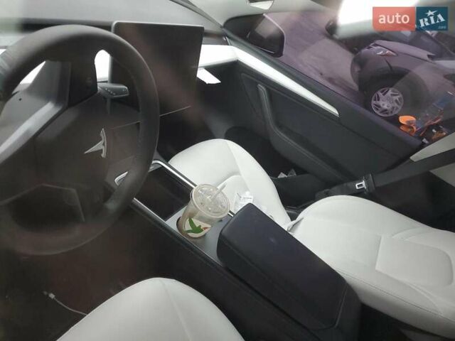 Белый Тесла Model Y, объемом двигателя 0 л и пробегом 1 тыс. км за 23000 $, фото 7 на Automoto.ua