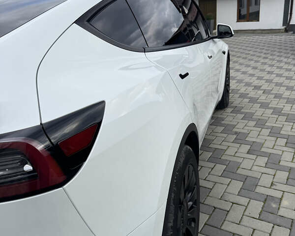 Тесла Model Y 2023 в Львове на Automoto.ua Белый Тесла Model Y, объемом двигателя 0 л и пробегом 27 тыс. км за 31500 $, фото 6 на Automoto.ua