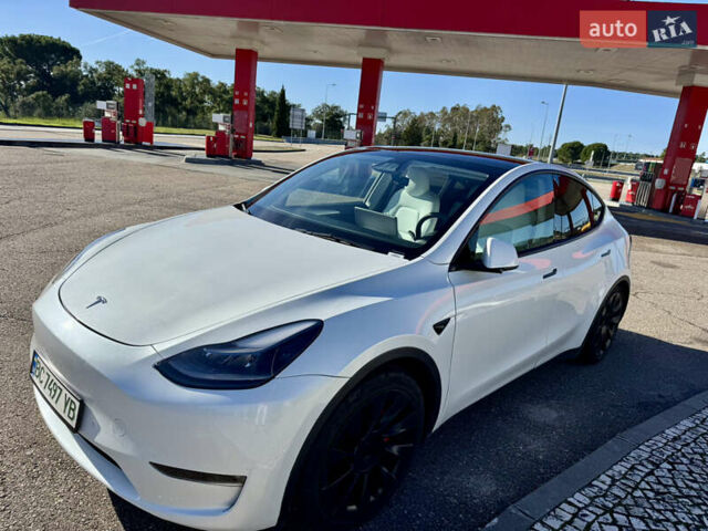 Белый Тесла Model Y, объемом двигателя 0 л и пробегом 35 тыс. км за 28800 $, фото 1 на Automoto.ua