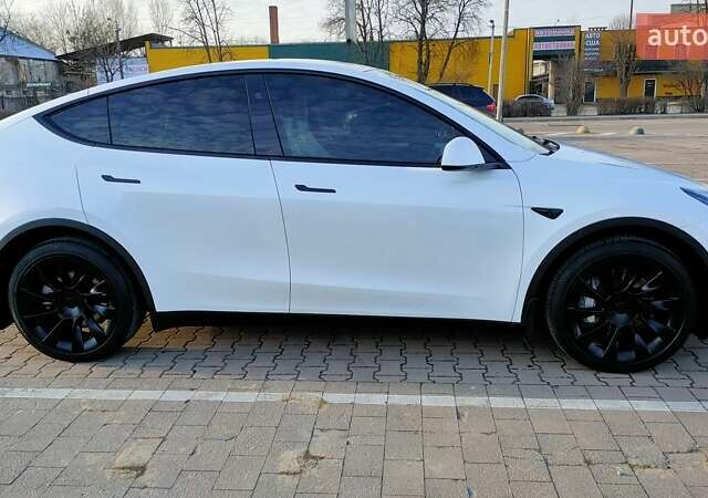 Белый Тесла Model Y, объемом двигателя 0 л и пробегом 10 тыс. км за 33500 $, фото 5 на Automoto.ua