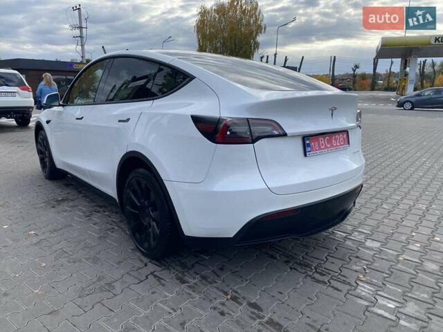 Белый Тесла Model Y, объемом двигателя 0 л и пробегом 108 тыс. км за 25500 $, фото 2 на Automoto.ua
