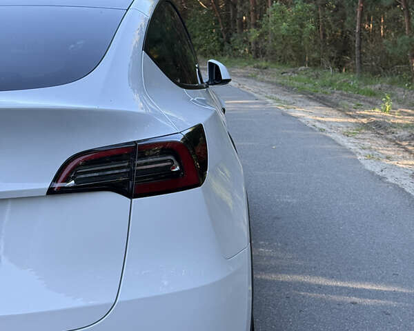 Білий Тесла Model Y, об'ємом двигуна 0 л та пробігом 30 тис. км за 32555 $, фото 8 на Automoto.ua