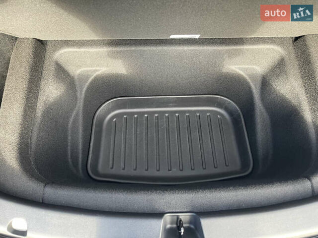 Белый Тесла Model Y, объемом двигателя 0 л и пробегом 43 тыс. км за 29500 $, фото 18 на Automoto.ua