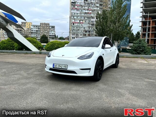 Белый Тесла Model Y, объемом двигателя 0 л и пробегом 40 тыс. км за 28499 $, фото 1 на Automoto.ua