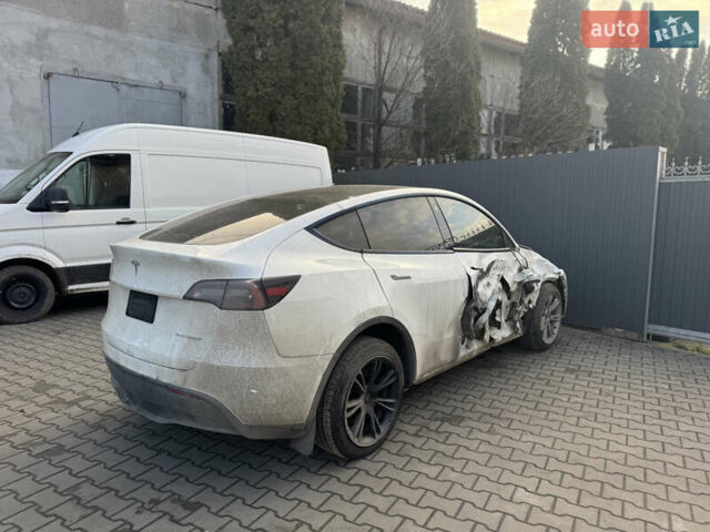 Білий Тесла Model Y, об'ємом двигуна 0 л та пробігом 156 тис. км за 17500 $, фото 6 на Automoto.ua