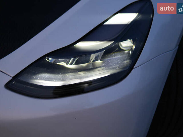 Білий Тесла Model Y, об'ємом двигуна 0 л та пробігом 48 тис. км за 34300 $, фото 17 на Automoto.ua