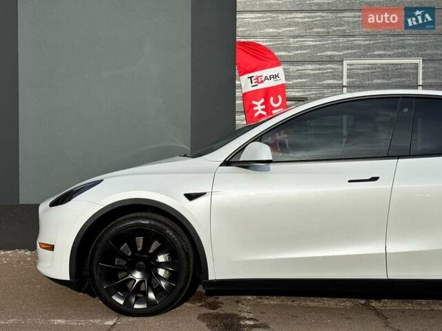 Белый Тесла Model Y, объемом двигателя 0 л и пробегом 89 тыс. км за 30999 $, фото 4 на Automoto.ua
