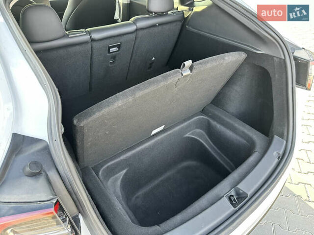 Белый Тесла Model Y, объемом двигателя 0 л и пробегом 18 тыс. км за 27300 $, фото 5 на Automoto.ua
