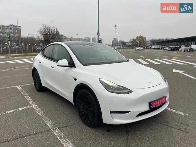 Белый Тесла Model Y, объемом двигателя 0 л и пробегом 39 тыс. км за 36900 $, фото 6 на Automoto.ua