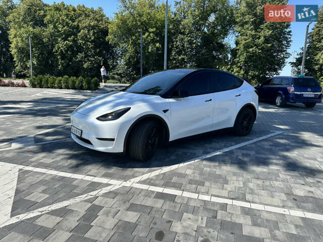 Белый Тесла Model Y, объемом двигателя 0 л и пробегом 18 тыс. км за 27300 $, фото 3 на Automoto.ua