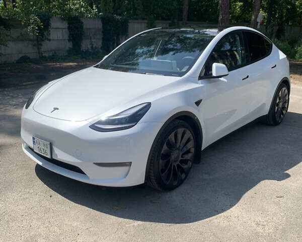 Белый Тесла Model Y, объемом двигателя 0 л и пробегом 64 тыс. км за 28500 $, фото 6 на Automoto.ua