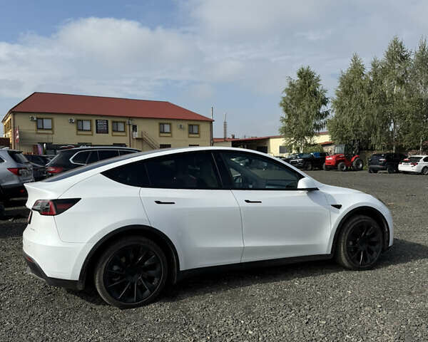 Білий Тесла Model Y, об'ємом двигуна 0 л та пробігом 108 тис. км за 27800 $, фото 6 на Automoto.ua
