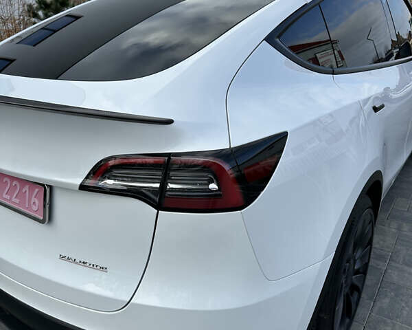 Белый Тесла Model Y, объемом двигателя 0 л и пробегом 24 тыс. км за 32000 $, фото 5 на Automoto.ua