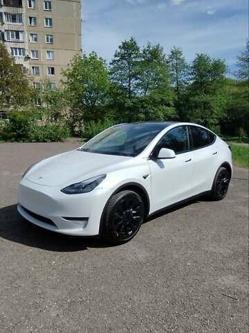 Белый Тесла Model Y, объемом двигателя 0 л и пробегом 1 тыс. км за 38000 $, фото 7 на Automoto.ua