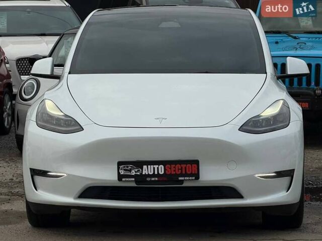 Белый Тесла Model Y, объемом двигателя 0 л и пробегом 53 тыс. км за 28800 $, фото 3 на Automoto.ua