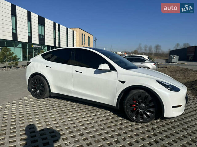 Белый Тесла Model Y, объемом двигателя 0 л и пробегом 27 тыс. км за 36500 $, фото 6 на Automoto.ua