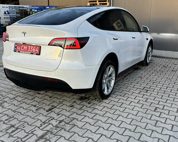 Белый Тесла Model Y, объемом двигателя 0 л и пробегом 45 тыс. км за 26999 $, фото 5 на Automoto.ua