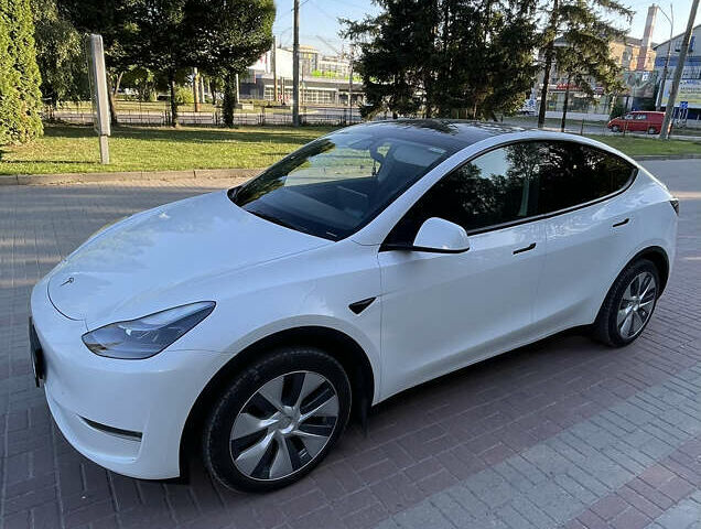 Белый Тесла Model Y, объемом двигателя 0 л и пробегом 81 тыс. км за 24700 $, фото 11 на Automoto.ua