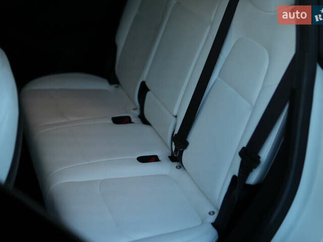 Білий Тесла Model Y, об'ємом двигуна 0 л та пробігом 48 тис. км за 34300 $, фото 23 на Automoto.ua