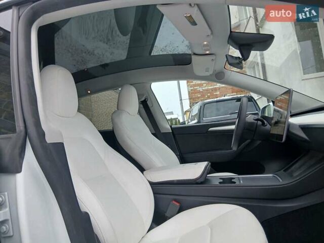 Білий Тесла Model Y, об'ємом двигуна 0 л та пробігом 57 тис. км за 26500 $, фото 18 на Automoto.ua