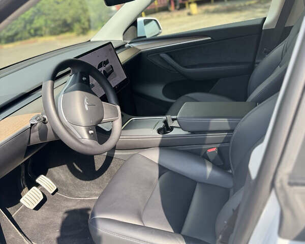 Білий Тесла Model Y, об'ємом двигуна 0 л та пробігом 48 тис. км за 26000 $, фото 8 на Automoto.ua