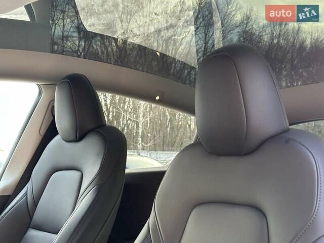Білий Тесла Model Y, об'ємом двигуна 0 л та пробігом 36 тис. км за 30999 $, фото 12 на Automoto.ua
