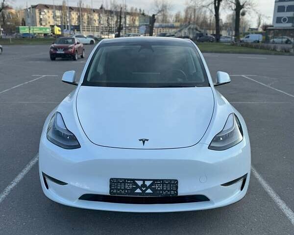 Белый Тесла Model Y, объемом двигателя 0 л и пробегом 35 тыс. км за 27500 $, фото 3 на Automoto.ua