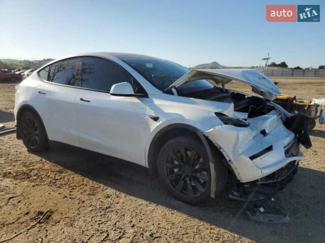 Белый Тесла Model Y, объемом двигателя 0 л и пробегом 52 тыс. км за 19800 $, фото 3 на Automoto.ua