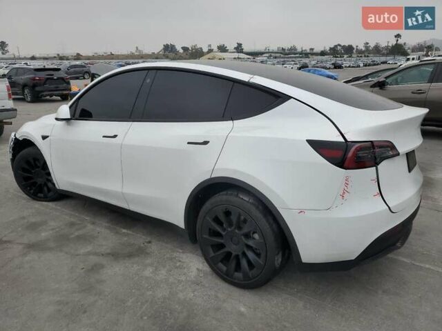 Белый Тесла Model Y, объемом двигателя 0 л и пробегом 1 тыс. км за 23000 $, фото 3 на Automoto.ua