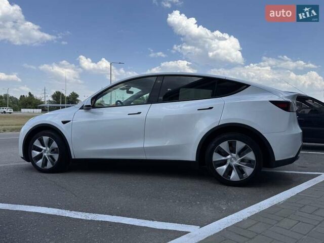 Белый Тесла Model Y, объемом двигателя 0 л и пробегом 6 тыс. км за 38000 $, фото 7 на Automoto.ua
