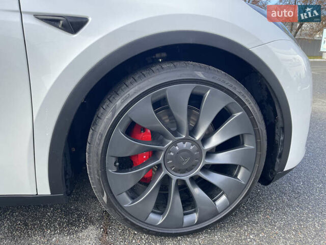 Белый Тесла Model Y, объемом двигателя 0 л и пробегом 43 тыс. км за 29500 $, фото 9 на Automoto.ua