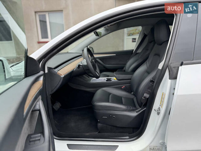 Білий Тесла Model Y, об'ємом двигуна 0 л та пробігом 37 тис. км за 25500 $, фото 15 на Automoto.ua