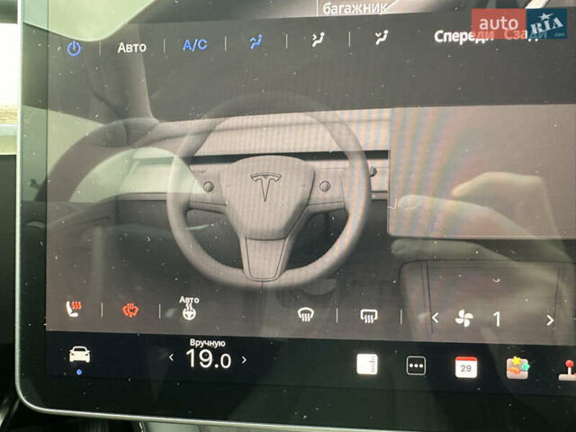Белый Тесла Model Y, объемом двигателя 0 л и пробегом 41 тыс. км за 29900 $, фото 32 на Automoto.ua