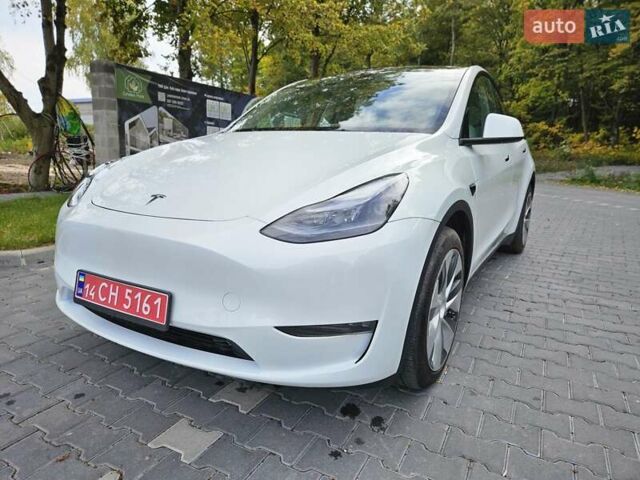 Тесла Model Y 2023 в Тернополе на Automoto.ua Белый Тесла Model Y, объемом двигателя 0 л и пробегом 36 тыс. км за 28000 $, фото 1 на Automoto.ua