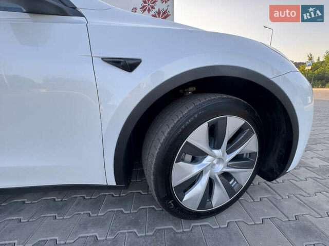 Білий Тесла Model Y, об'ємом двигуна 0 л та пробігом 34 тис. км за 26350 $, фото 6 на Automoto.ua