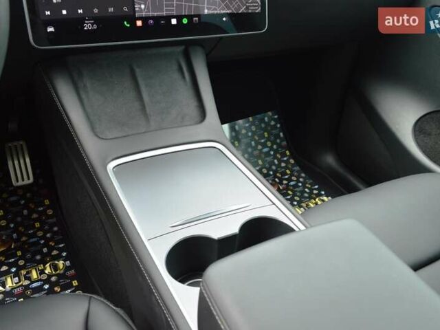 Белый Тесла Model Y, объемом двигателя 0 л и пробегом 10 тыс. км за 34500 $, фото 35 на Automoto.ua