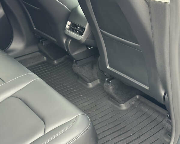 Білий Тесла Model Y, об'ємом двигуна 0 л та пробігом 76 тис. км за 29000 $, фото 16 на Automoto.ua