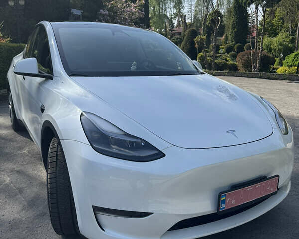 Белый Тесла Model Y, объемом двигателя 0 л и пробегом 24 тыс. км за 32500 $, фото 22 на Automoto.ua